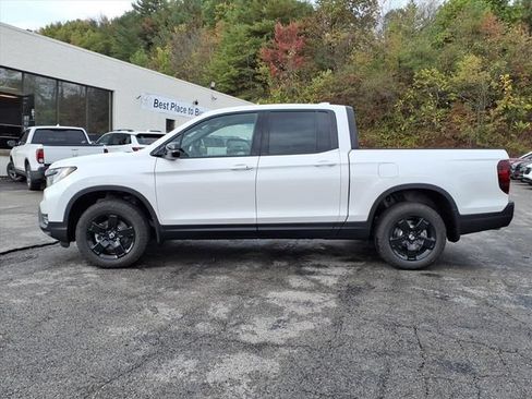 New 2026 Honda Ridgeline Black Edition image 2