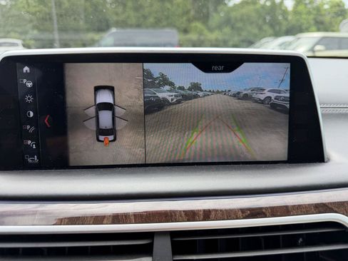 Used 2018 BMW 740i RWD image 14