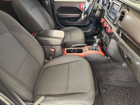 Used 2021 Jeep Wrangler Unlimited Sport AWD/4WD image 15