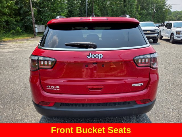 Used 2024 Jeep Compass Latitude w/ Sun and Sound Group AWD/4WD image 8