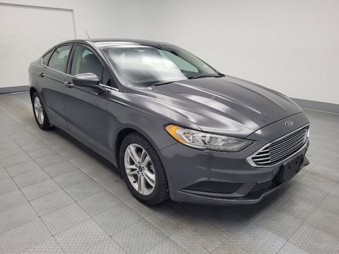 Used 2018 Ford Fusion SE w/ Fusion SE Technology Package image 13
