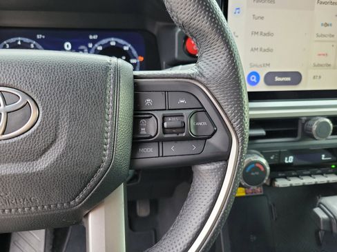 Used 2024 Toyota Tacoma TRD Off-Road image 12