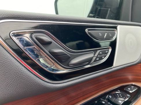 Used 2024 Lincoln Navigator L Reserve AWD/4WD image 14