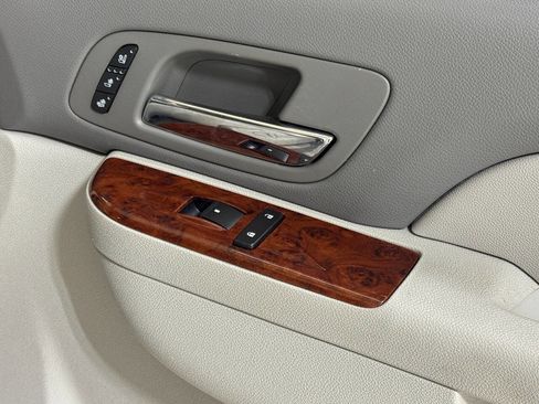 Used 2010 GMC Yukon SLT image 42