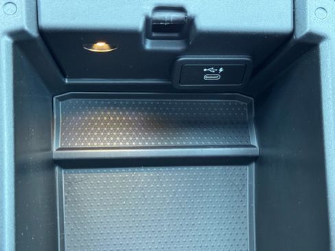 Used 2022 BMW i4 eDrive40 w/ M Sport Package image 36