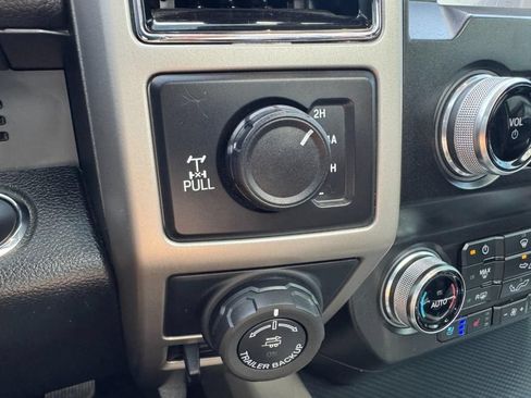 Used 2020 Ford F150 Lariat w/ Equipment Group 502A Luxury AWD/4WD image 24