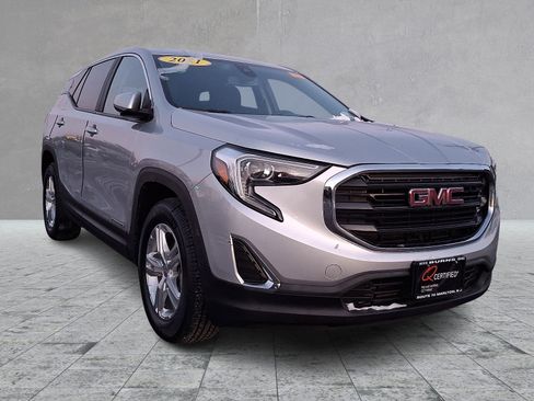 Used 2021 GMC Terrain SLE image 2