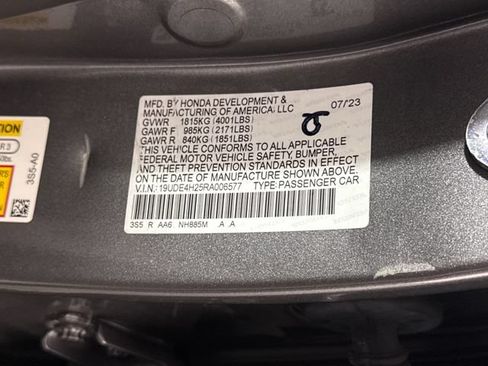 Used 2024 Acura Integra FWD image 27
