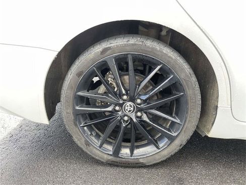 Used 2022 Toyota Camry XSE image 8