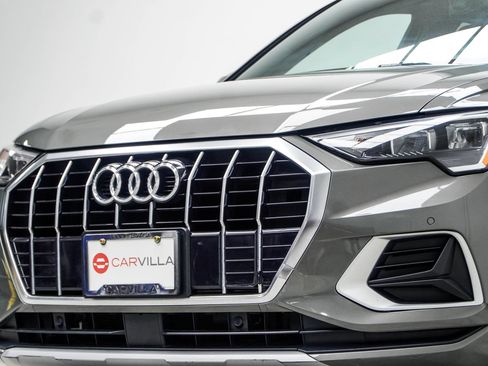 Used 2019 Audi Q3 2.0T Premium w/ Convenience Package AWD/4WD image 2