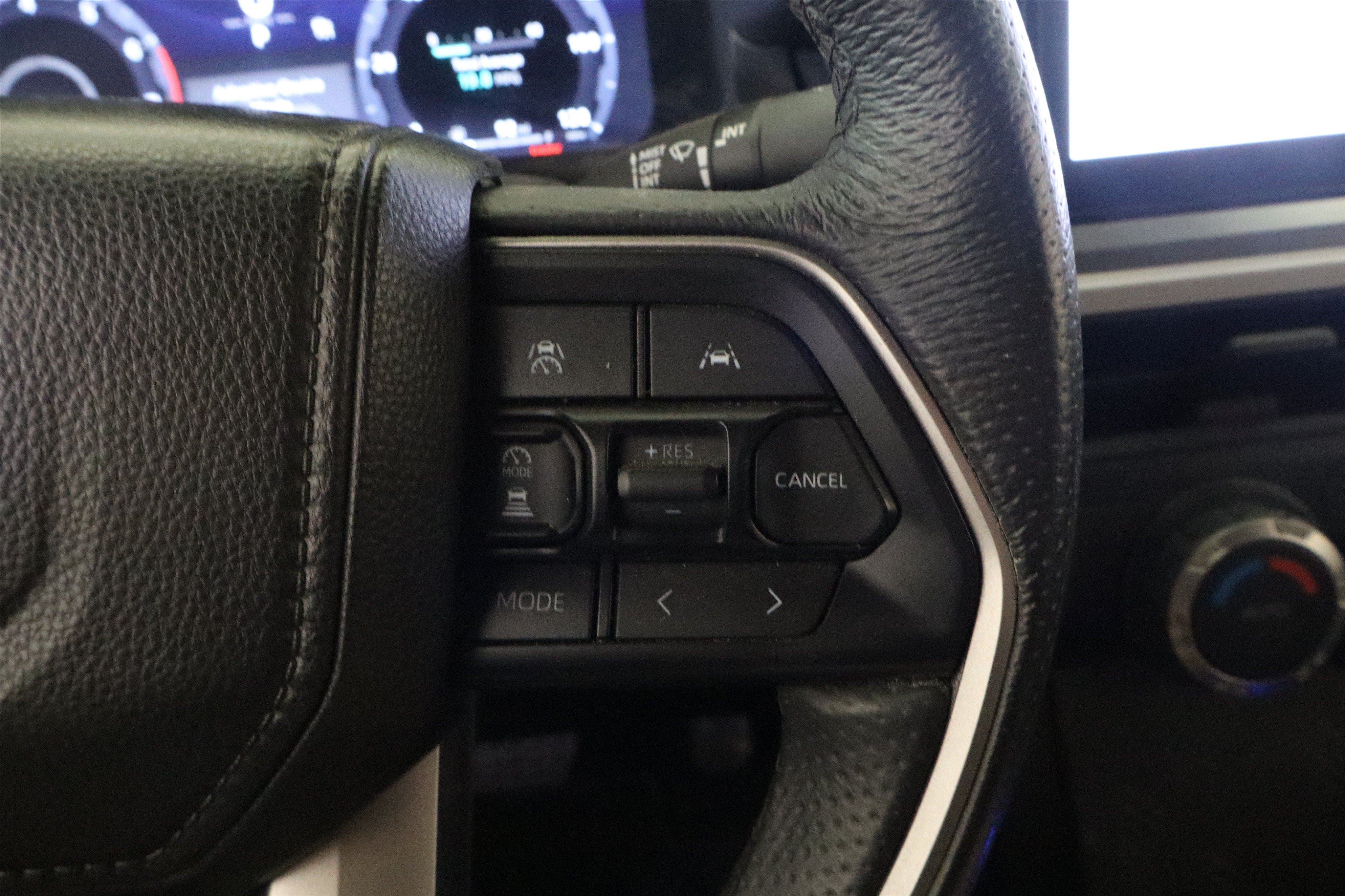 Used 2025 Toyota Tacoma TRD Off-Road AWD/4WD image 27