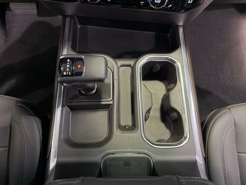 Used 2023 GMC Sierra 1500 SLT w/ SLT Premium Plus Package AWD/4WD image 24
