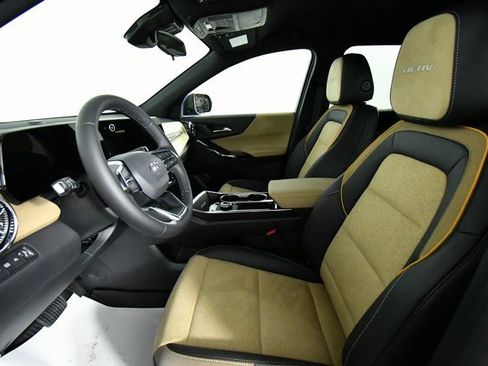 New 2026 Chevrolet Equinox ACTIV w/ LPO, Floor Liner Package image 5