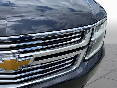 Used 2018 Chevrolet Suburban Premier AWD/4WD image 28