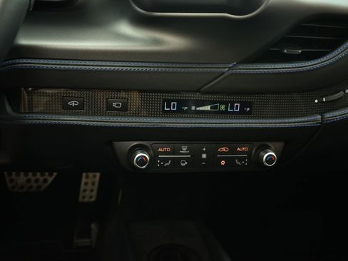 Used 2020 Ferrari F8 Tributo image 20