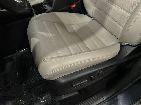 Used 2026 Honda CR-V EX-L image 18