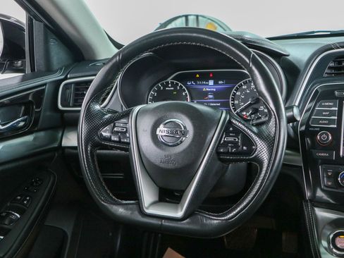Used 2022 Nissan Maxima SV w/ Floor Mat Group FWD image 12