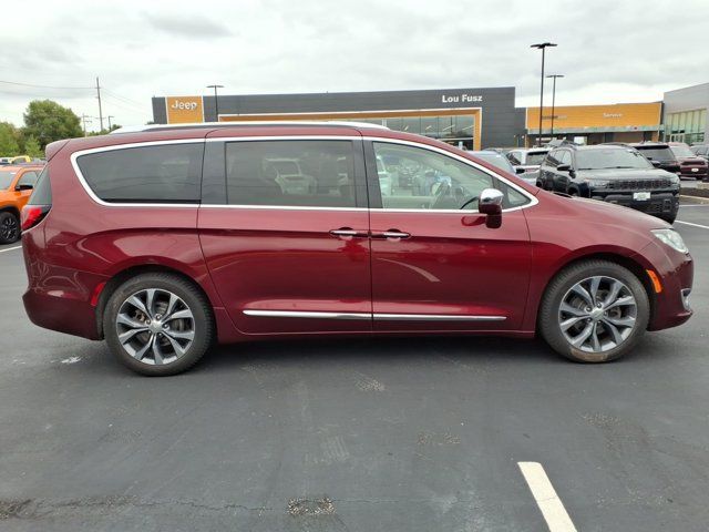 Used 2019 Chrysler Pacifica Limited FWD image 30