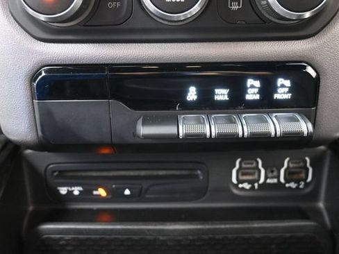 Used 2019 RAM 1500 Big Horn AWD/4WD image 28