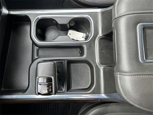 Used 2022 GMC Sierra 1500 SLT w/ SLT Premium Plus Package image 28