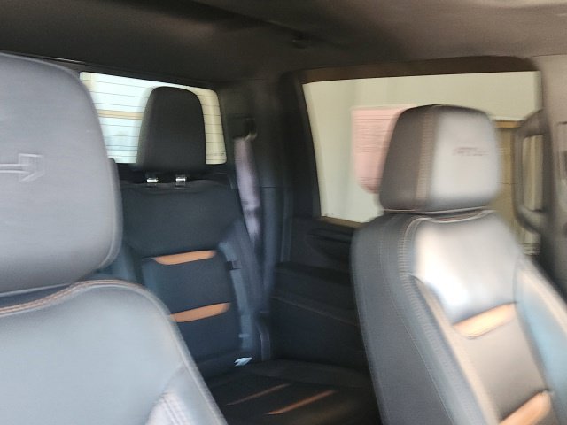 Used 2024 GMC Sierra 2500 AT4 w/ AT4 Premium Plus Package AWD/4WD image 24