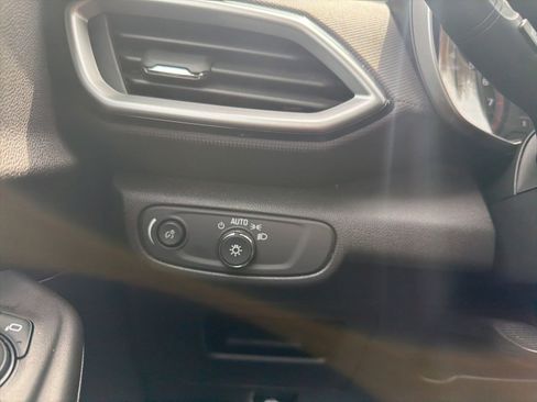 Used 2023 Chevrolet TrailBlazer LS image 20