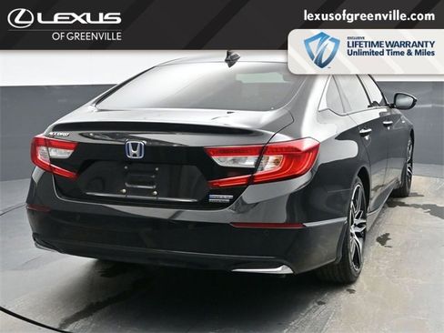Used 2022 Honda Accord Touring image 3