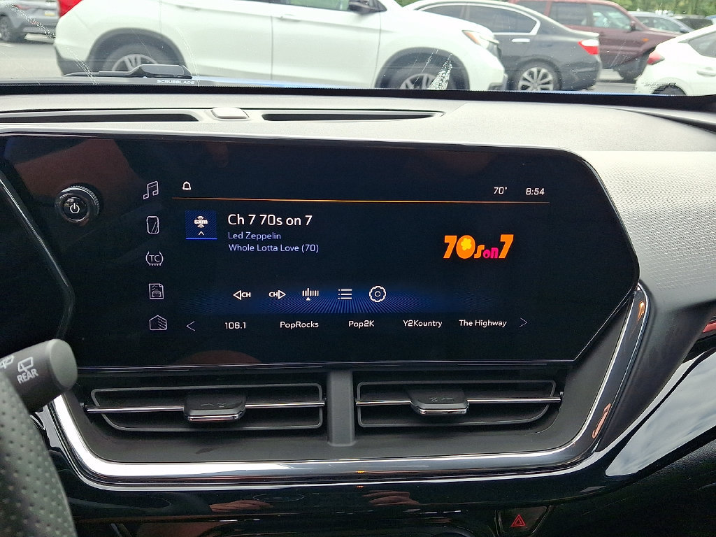 Used 2024 Chevrolet Trax RS w/ Driver Confidence Package FWD image 3