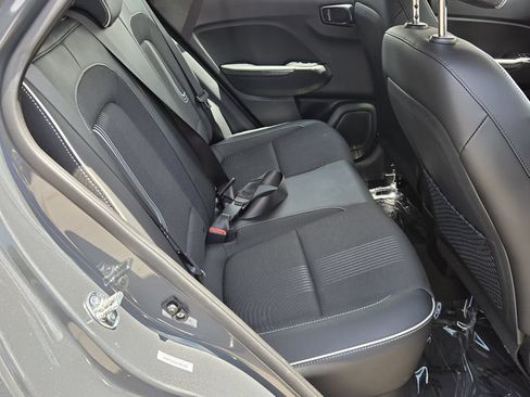 Certified 2025 Hyundai Venue Limited FWD image 15