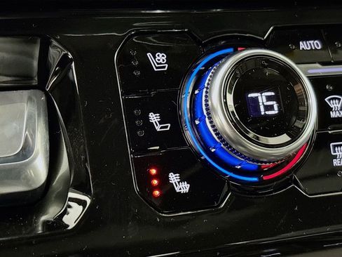 New 2026 GMC Sierra 3500 Denali w/ Denali Reserve Package image 20