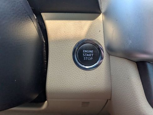 Used 2017 Toyota Highlander XLE AWD/4WD image 20