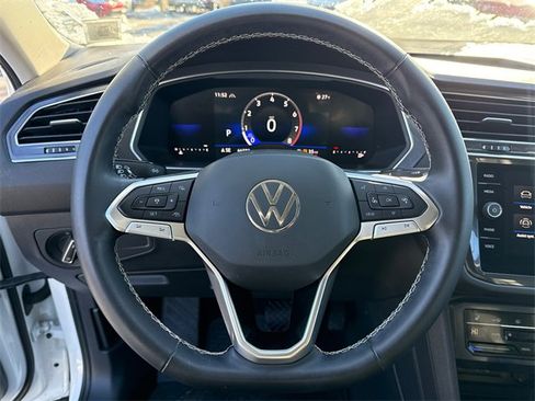 Certified 2023 Volkswagen Tiguan SE image 11