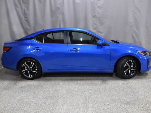 Used 2024 Nissan Sentra SV image 2