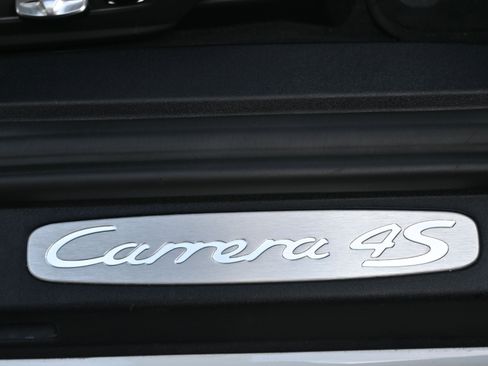 Certified 2018 Porsche 911 Carrera 4S image 26