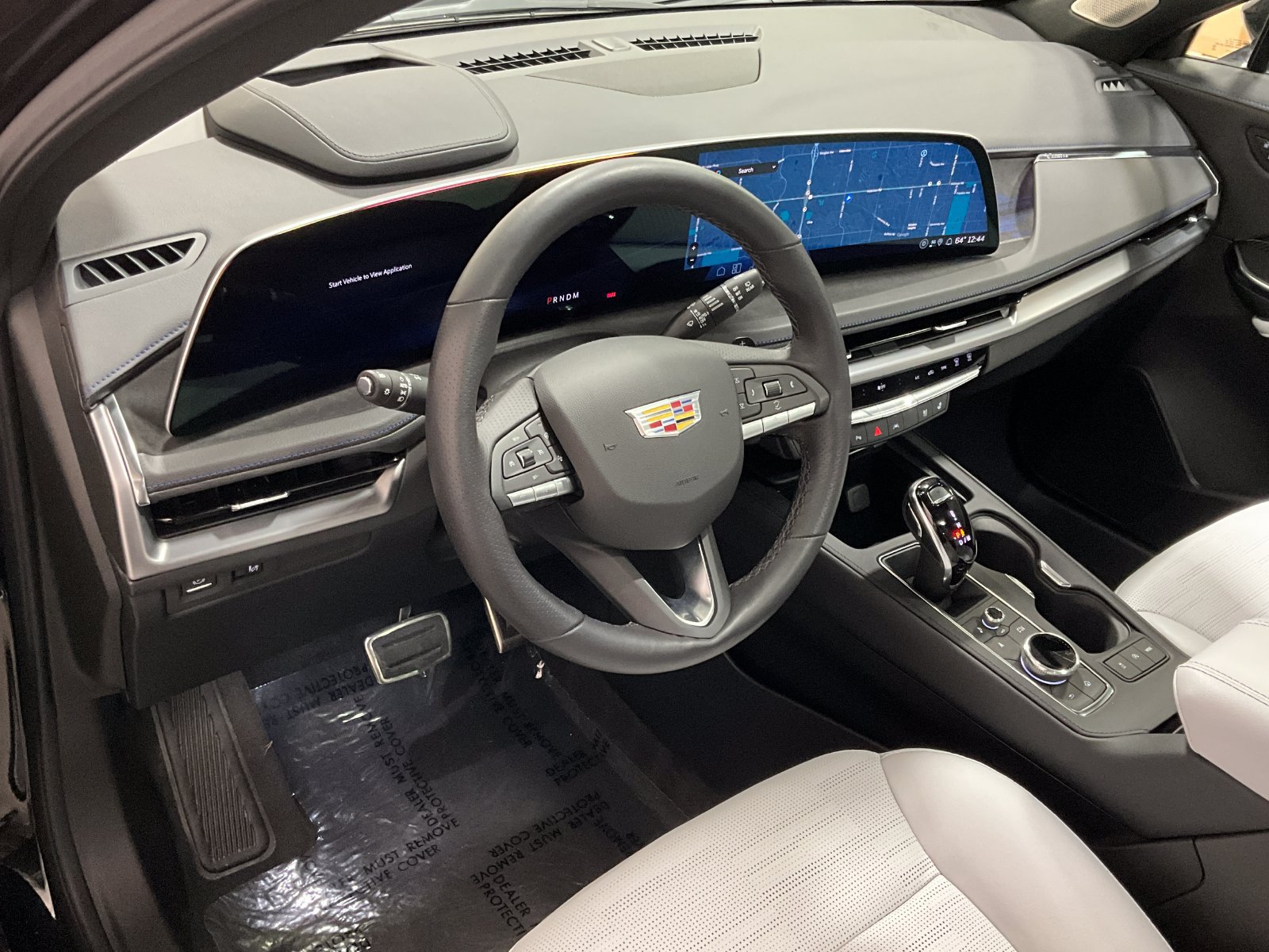 Used 2025 Cadillac XT4 Sport AWD/4WD image 13