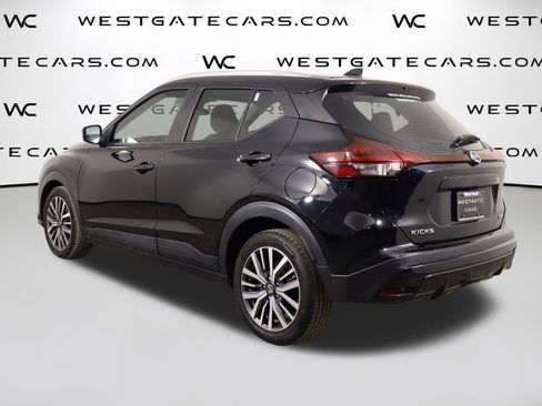 Used 2021 Nissan Kicks SV image 44