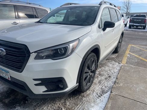 Used 2022 Subaru Ascent Onyx Edition image 9