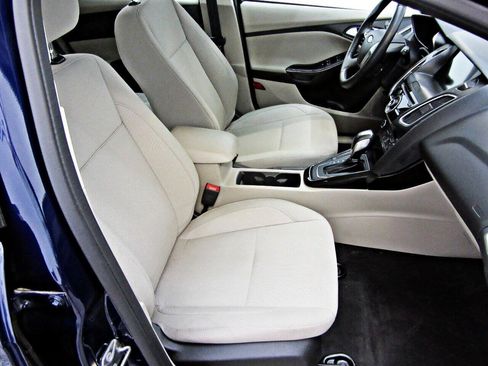 Used 2016 Ford Focus Electric Hatchback FWD image 14