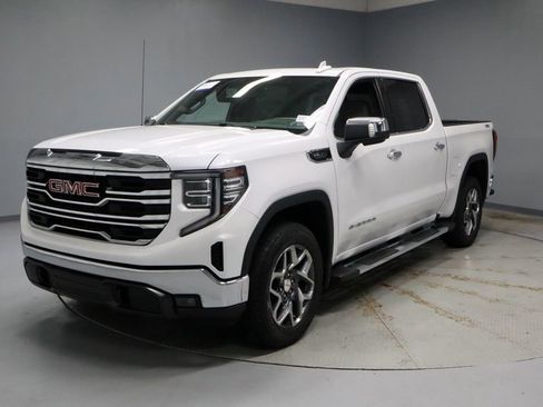 Used 2023 GMC Sierra 1500 SLT w/ SLT Premium Package AWD/4WD image 8