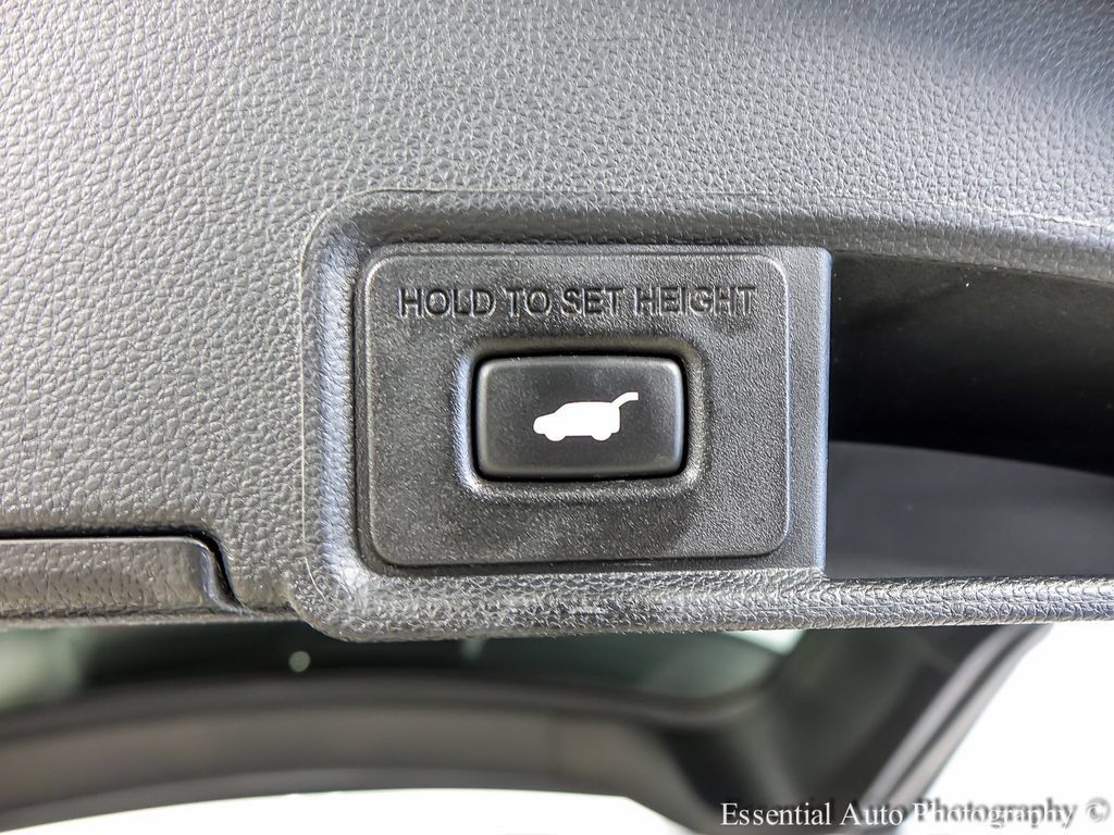Used 2023 Acura RDX w/ Advance Package AWD/4WD image 25