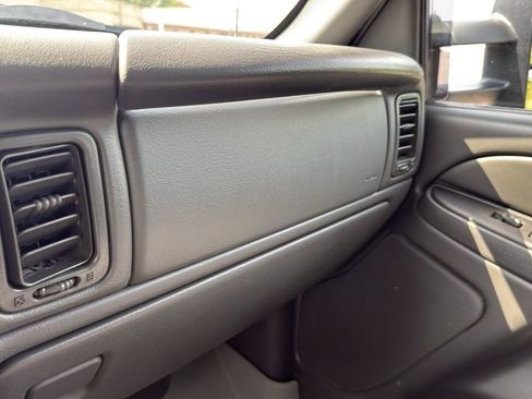 Used 2007 Chevrolet Silverado 2500 LT w/ Heavy-Duty Power Package AWD/4WD image 21