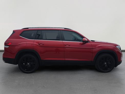 Used 2024 Volkswagen Atlas SE w/ Panoramic Sunroof Package AWD/4WD image 6