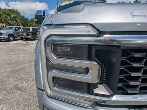 Used 2024 Ford F450 Platinum w/ FX4 Off-Road Package AWD/4WD image 11