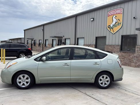 Used 2009 Toyota Prius w/ Pkg 6 FWD image 16