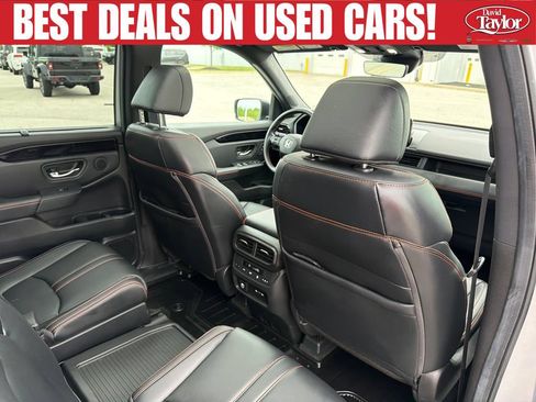 Used 2025 Honda Pilot TrailSport image 40
