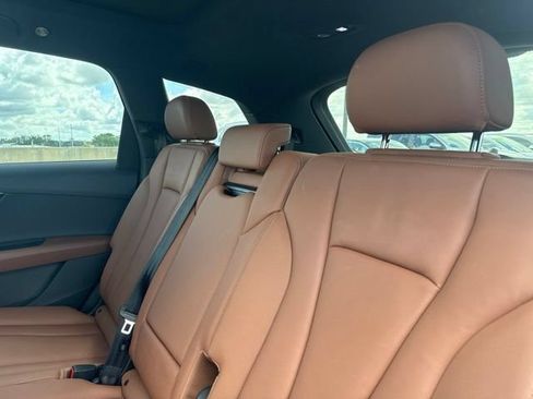 Used 2023 Audi Q7 3.0T Premium AWD/4WD image 13
