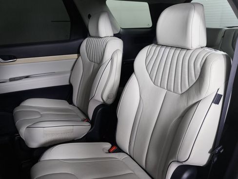 Used 2024 Hyundai Palisade Limited image 38