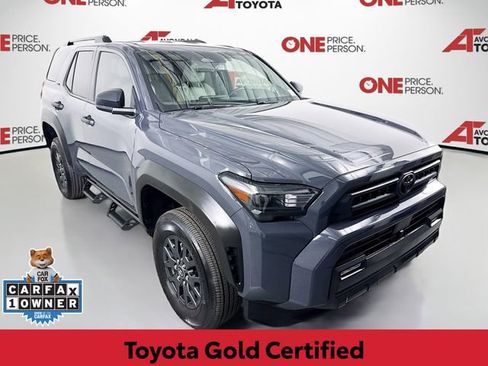 Certified 2025 Toyota 4Runner SR5 AWD/4WD image 1