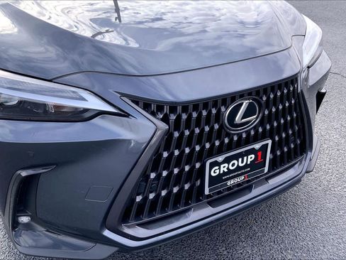 Used 2025 Lexus NX 350h AWD w/ Premium Package image 30