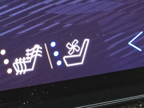 Used 2024 Chevrolet Traverse RS image 10